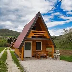 Pyramid Energy House * 비소코