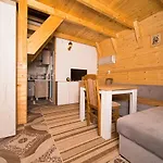 Pyramid Energy House