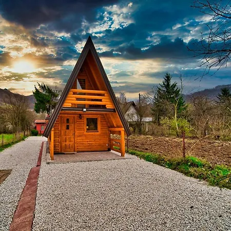 Pyramid Energy House Ferienhaus