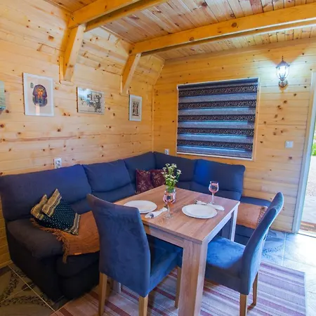 Pyramid Energy House Vakantiehuis *
