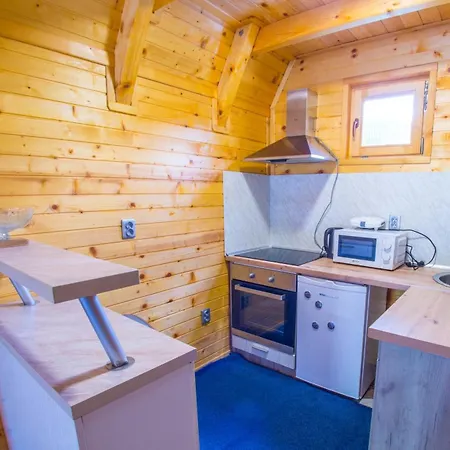 Pyramid Energy House Vikendica