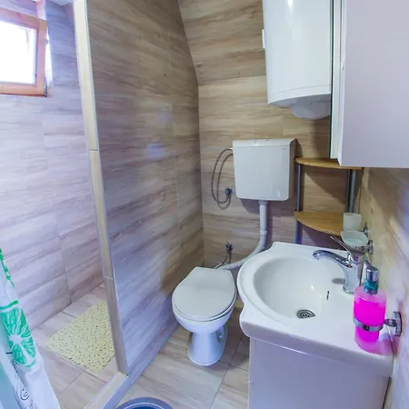 Pyramid Energy House Semesterbostad *